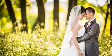 Wedding couple in countryside