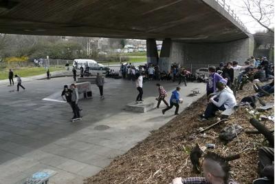 Five bridges skaters