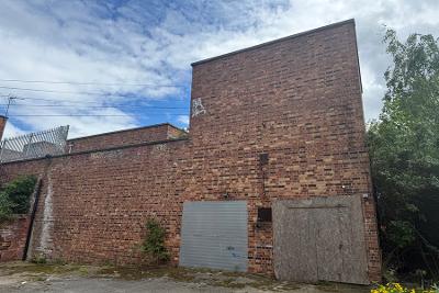 Blank wall town centre (900x600)